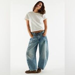 FP We The Free Good Luck Mid Rise Barrel Jeans - Ultra Light Beam, size 31L